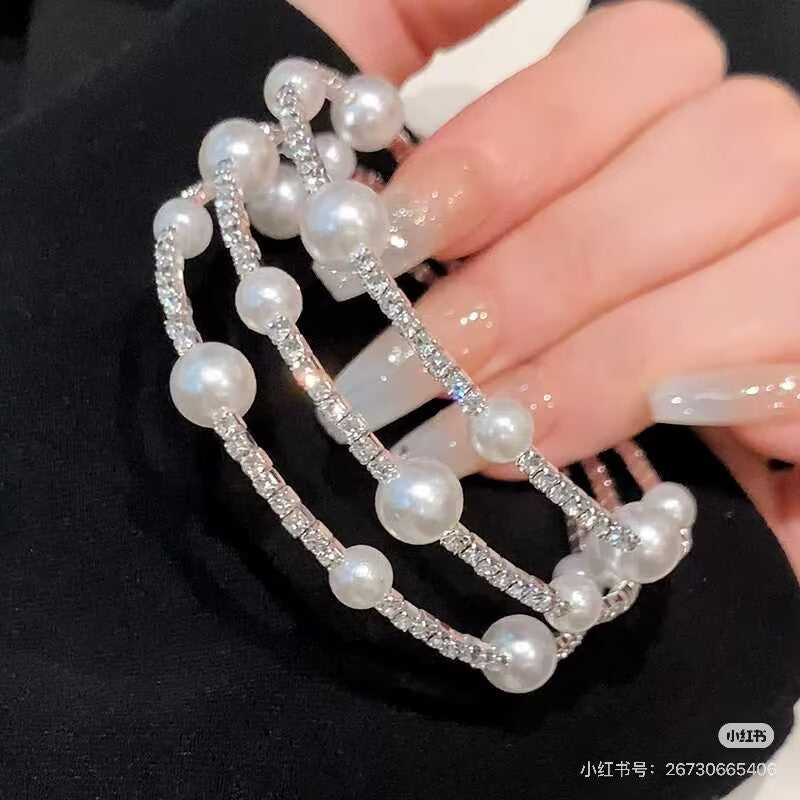 The "Starry Orbit" Stainless Steel Bangle – A Treasure with a Human Touch