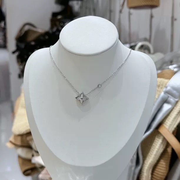 Silver Star Shell Necklace