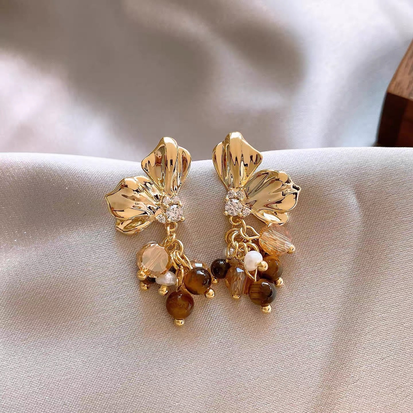 Tigeraugen-Kleeblatt-Schmuckset – Halskette und Armband, 18 Karat vergoldet