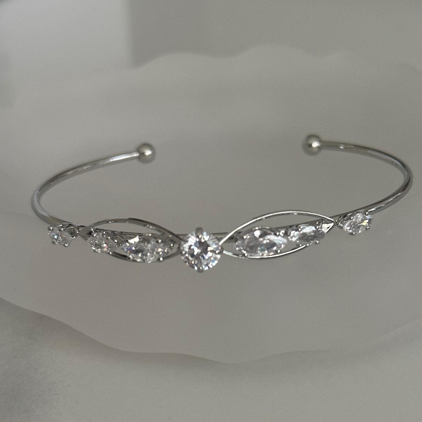 Graceful Stack - Free Mixable silver Bracelet Collection