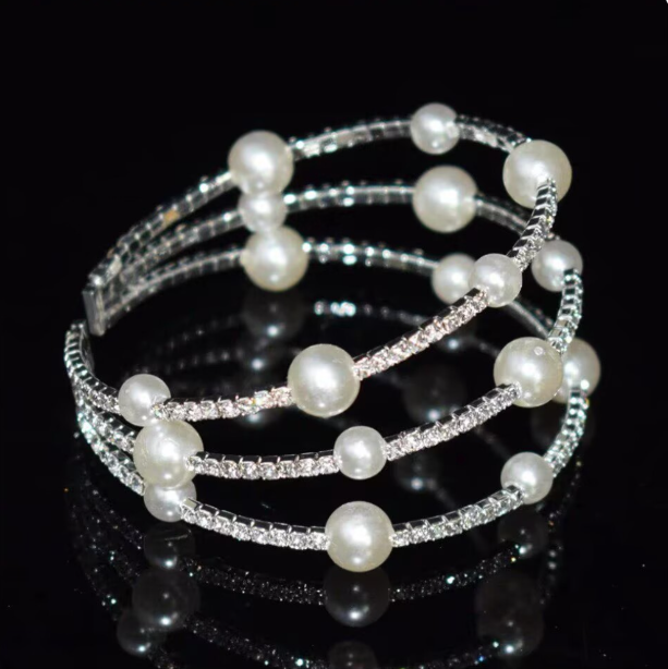 The "Starry Orbit" Stainless Steel Bangle – A Treasure with a Human Touch