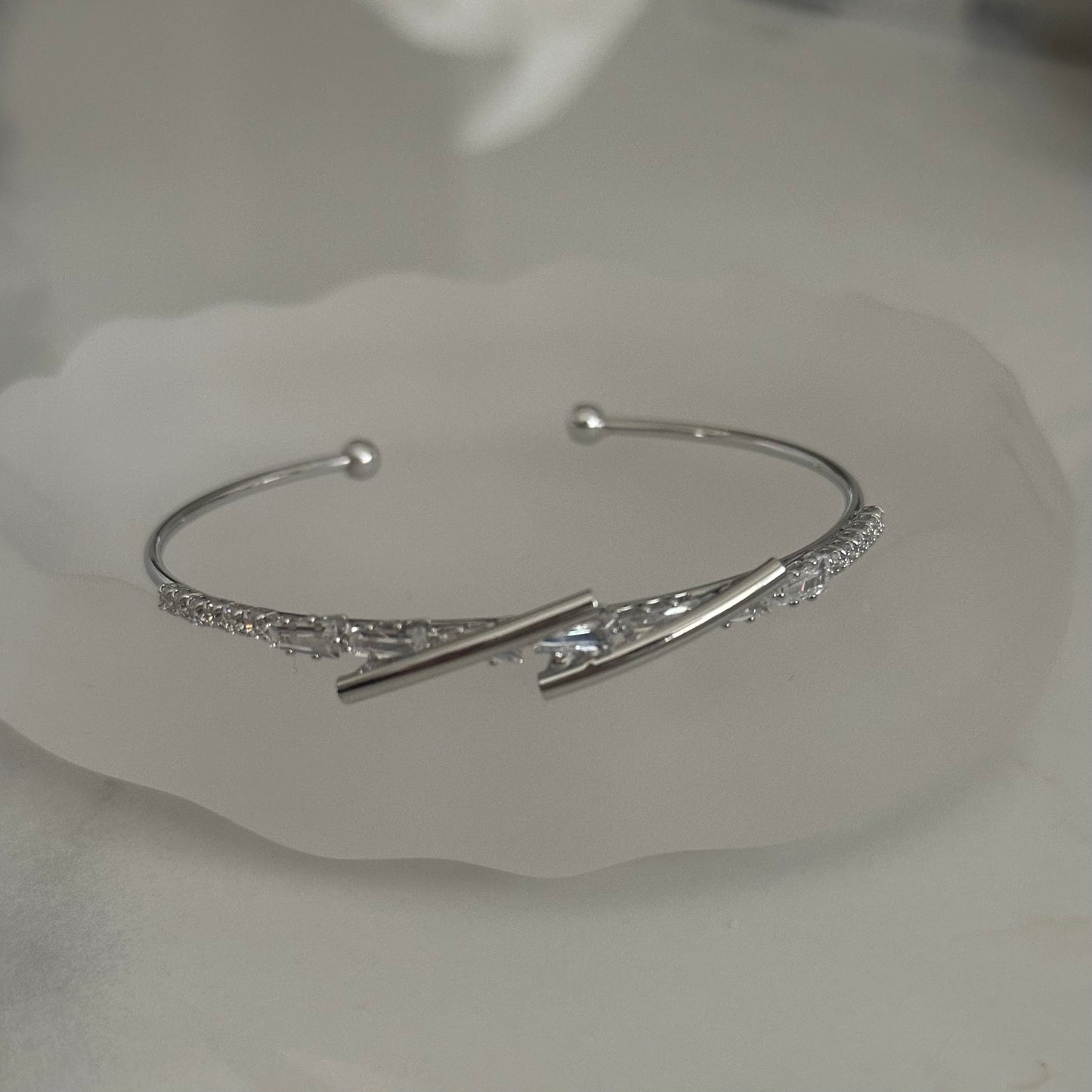 Graceful Stack - Free Mixable silver Bracelet Collection