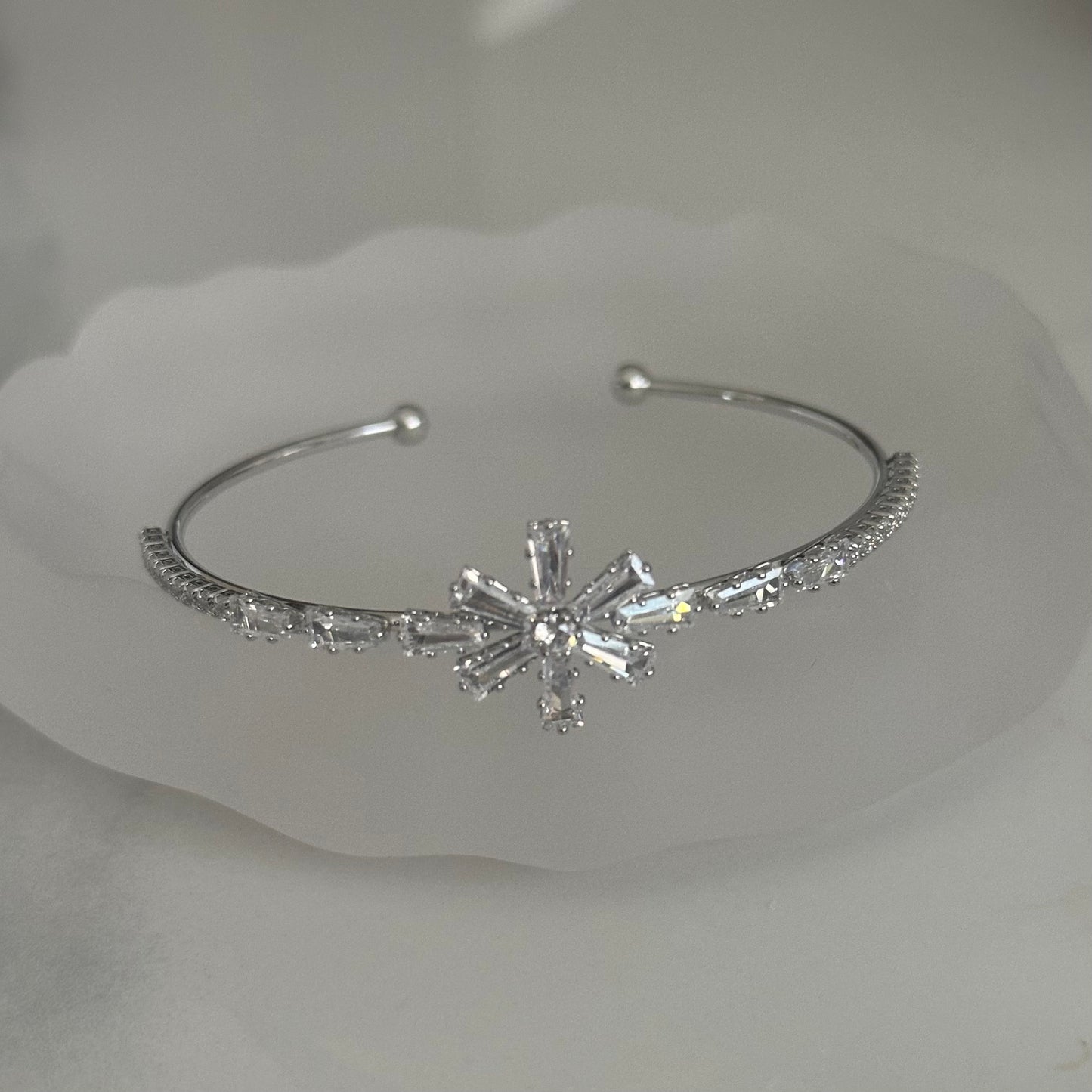 Graceful Stack - Free Mixable silver Bracelet Collection