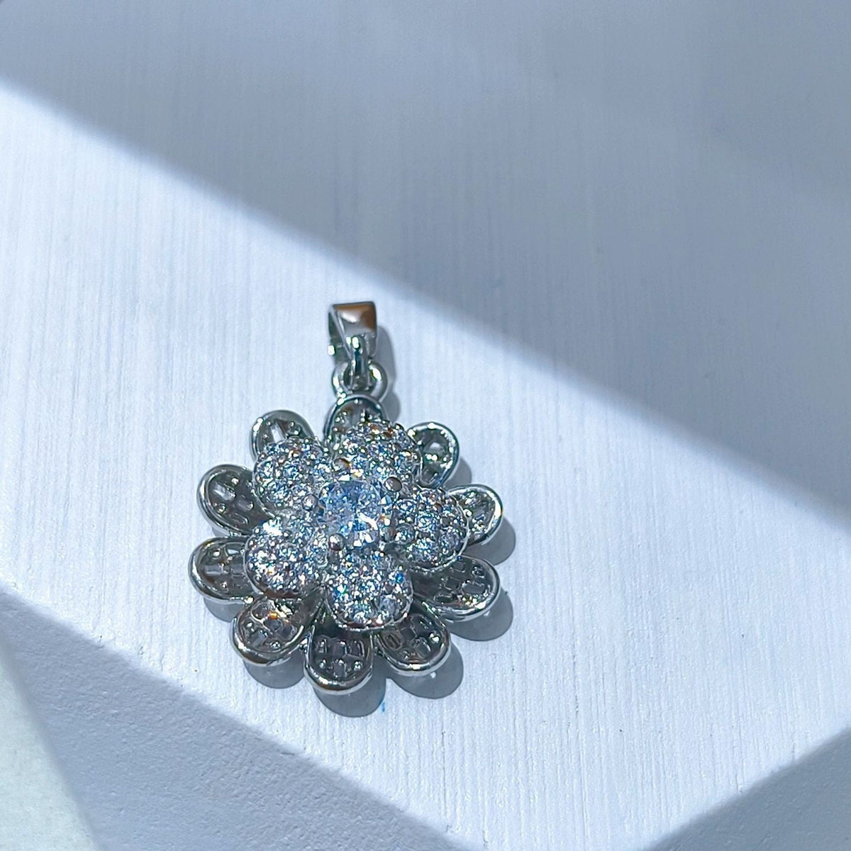 Rotating Floral & Sparkle Copper Pendant Collection style 74