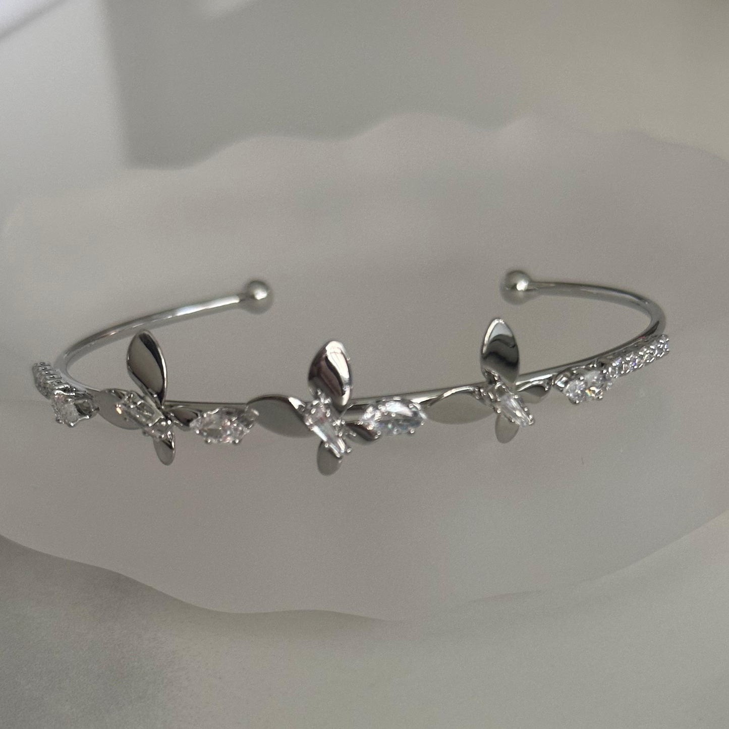 Graceful Stack - Free Mixable silver Bracelet Collection