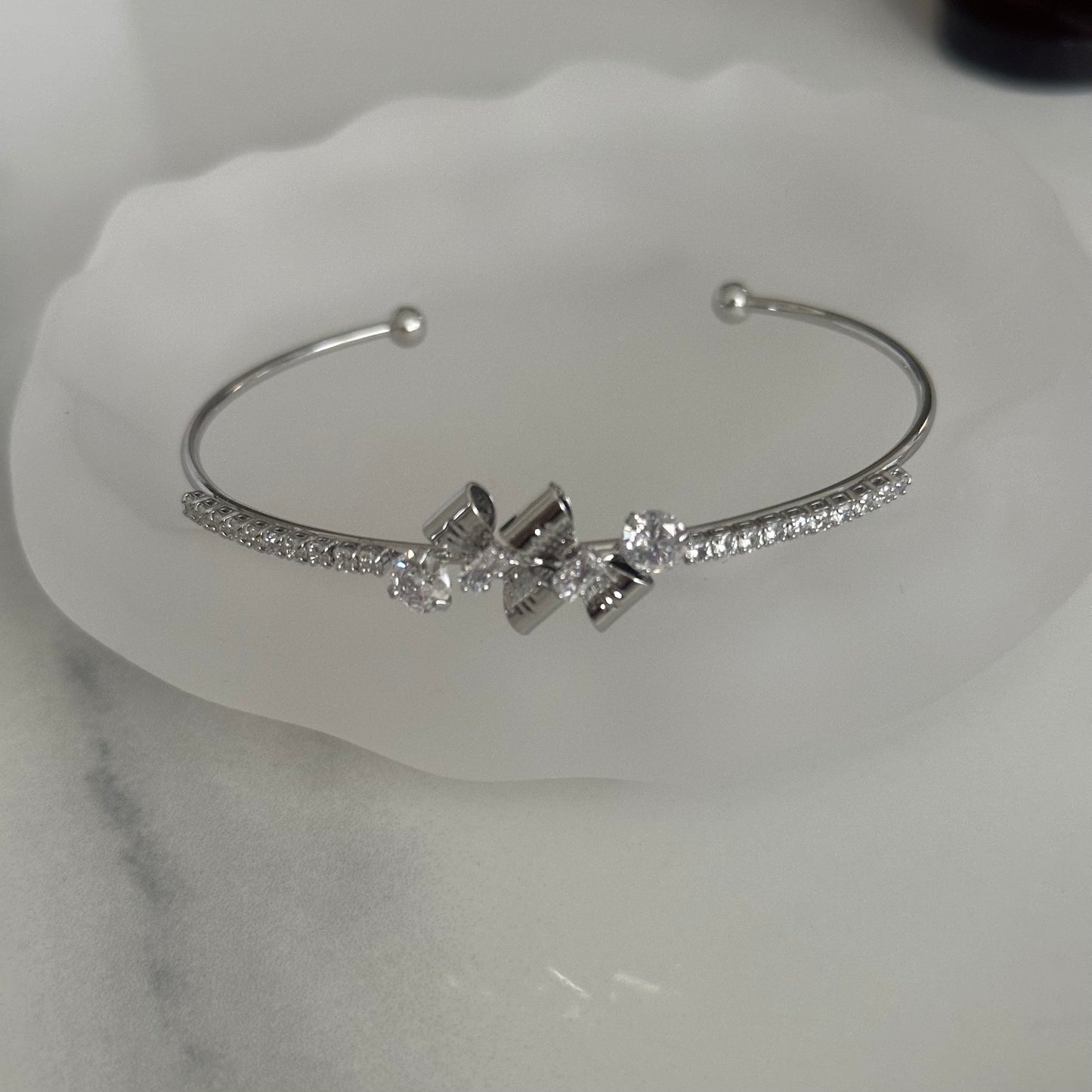 Graceful Stack - Free Mixable silver Bracelet Collection