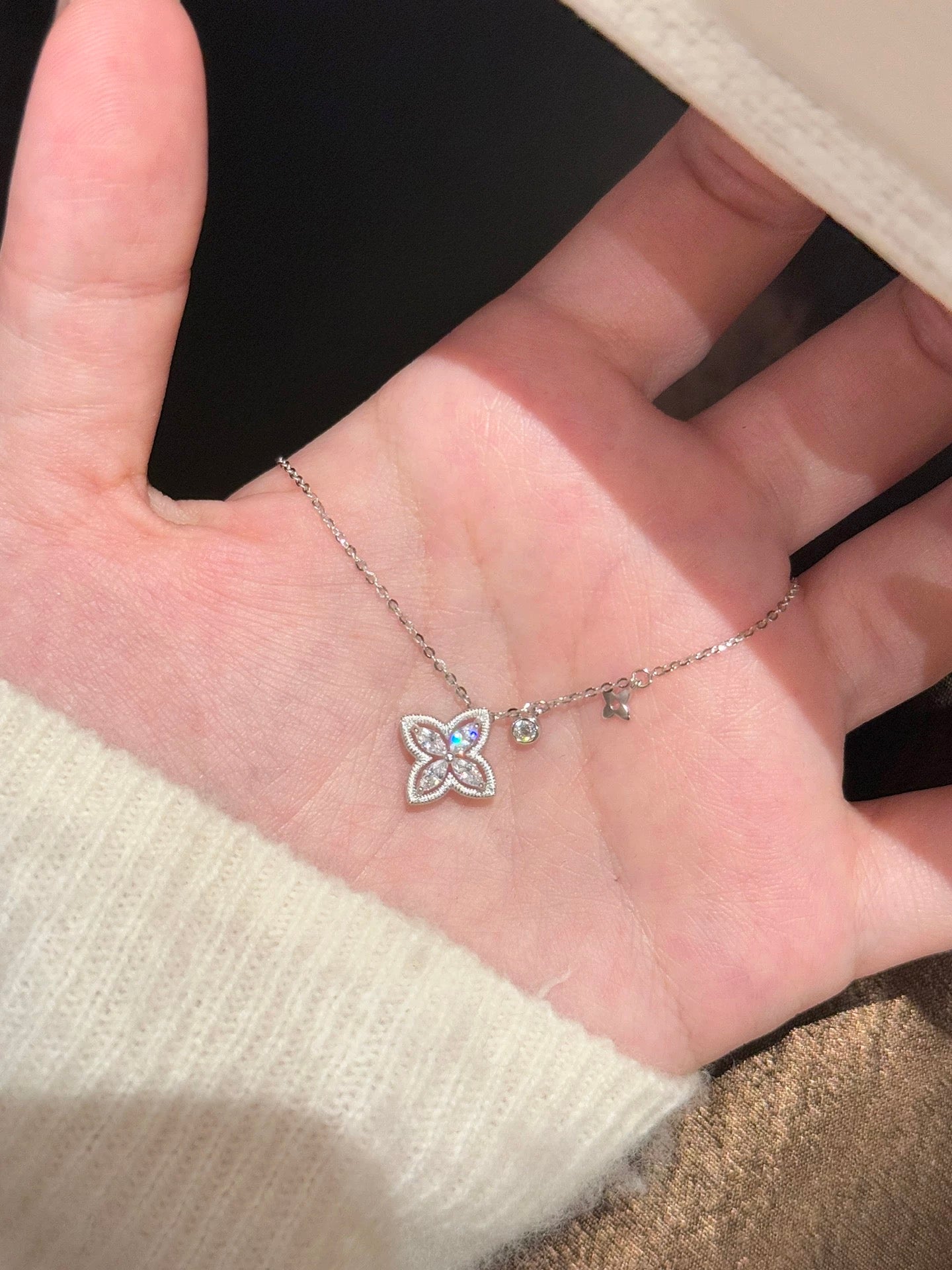 Minimal Silver Clover Necklace