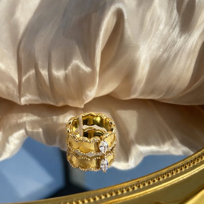 Vintage-Inspired Brushed Gold Scalloped Ring