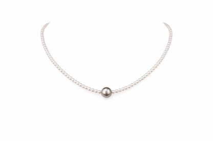 Minimal Pearl Necklace with Coffee Center Pearl