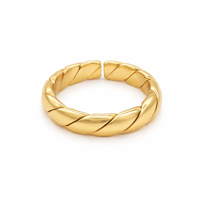 Everyday Gold Twist Ring