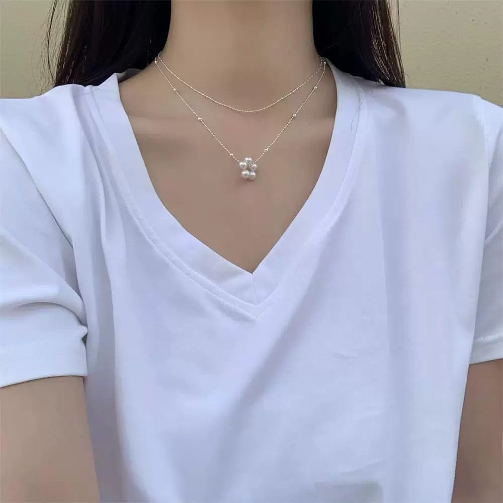 Delicate Pearl Flower Pendant Necklace