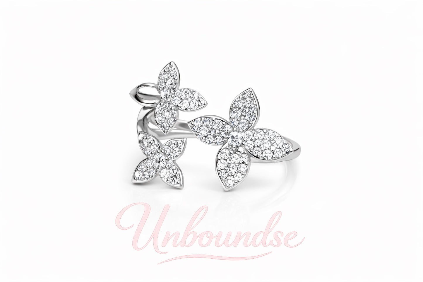 Verstellbarer Ring mit silbernem Schmetterlingsmotiv