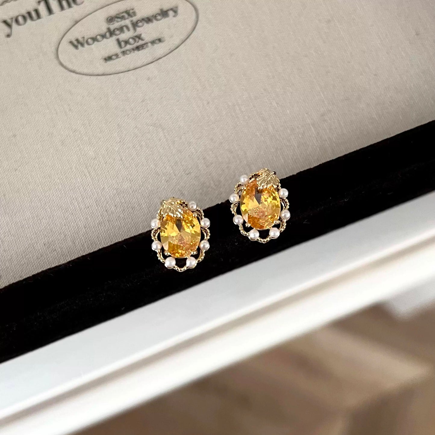 Vintage-Ohrstecker mit gelben Kristallperlen und Stiften aus 925er Sterlingsilber